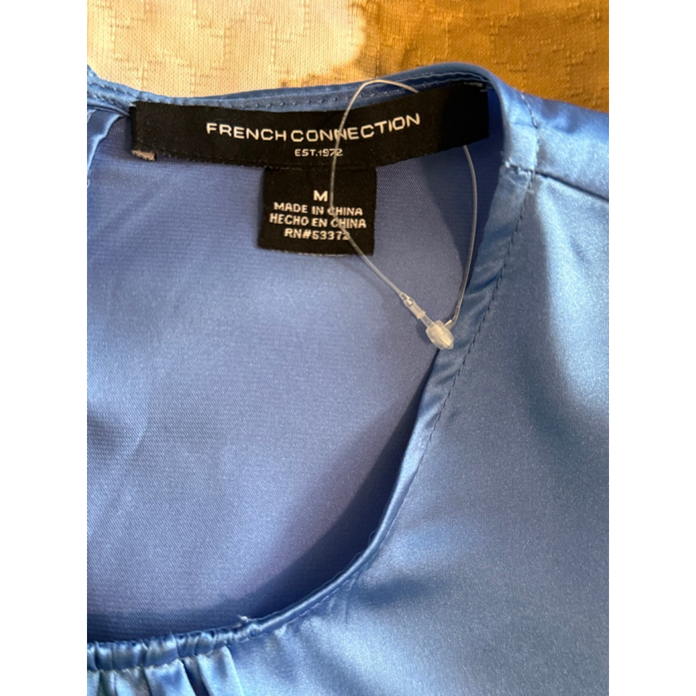 💙 French Connection Blue Satin Ruffle Sleeve Blouse – Size M – NWOT💙 - Picture 3 of 4